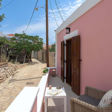 Captain'S Memories Stylish Harbour Apartments Chalki Town Eksteriør bilde