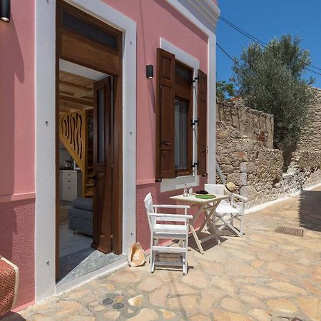Captain'S Memories Stylish Harbour Apartments Chalki Town Eksteriør bilde