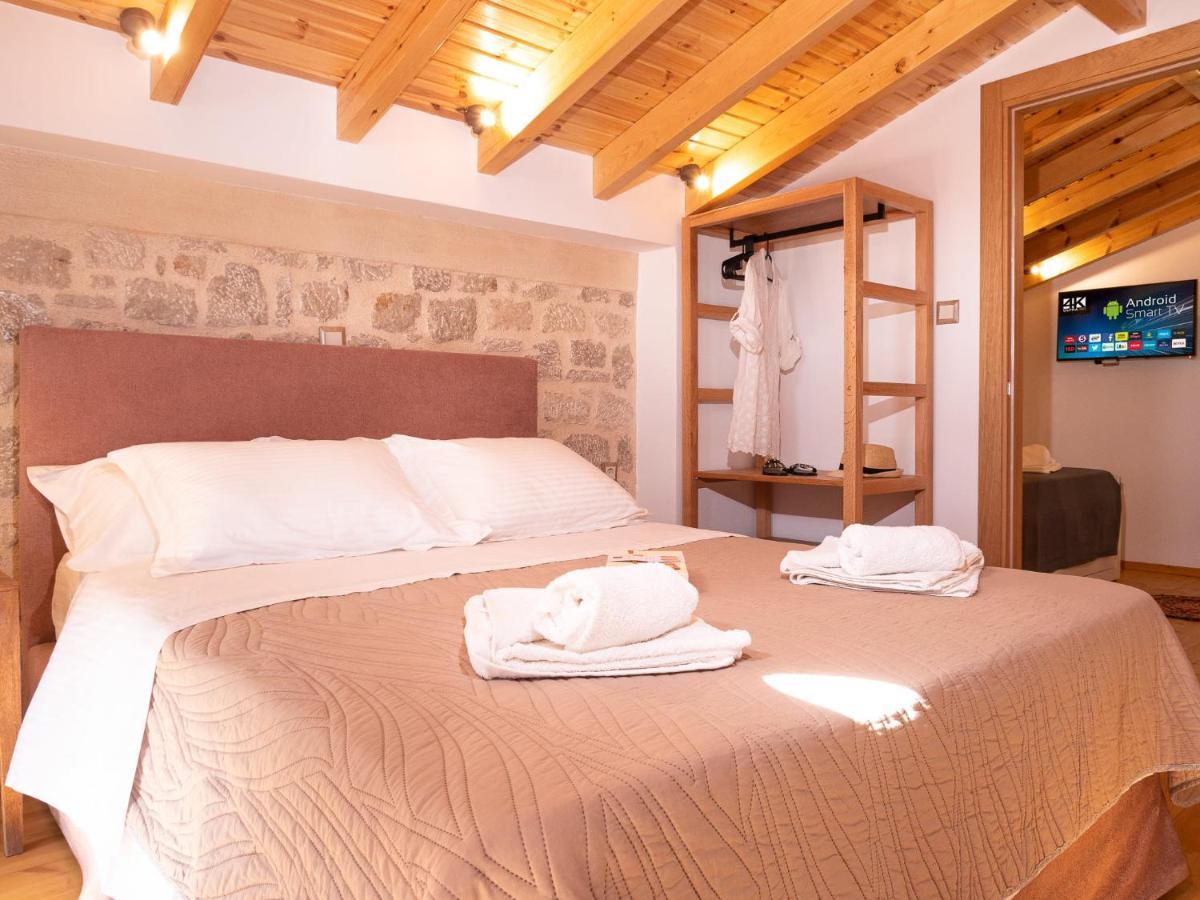 Captain'S Memories Stylish Harbour Apartments Chalki Town Eksteriør bilde