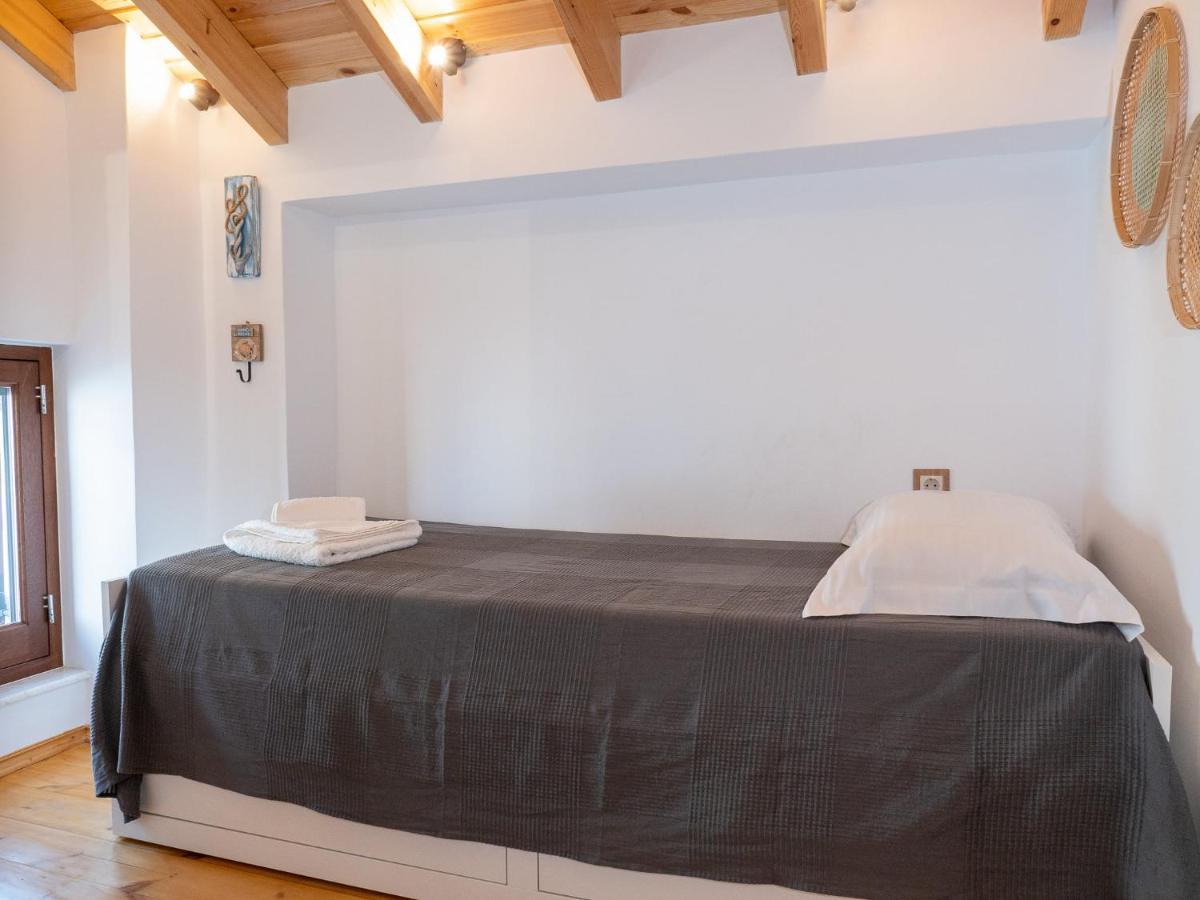 Captain'S Memories Stylish Harbour Apartments Chalki Town Eksteriør bilde