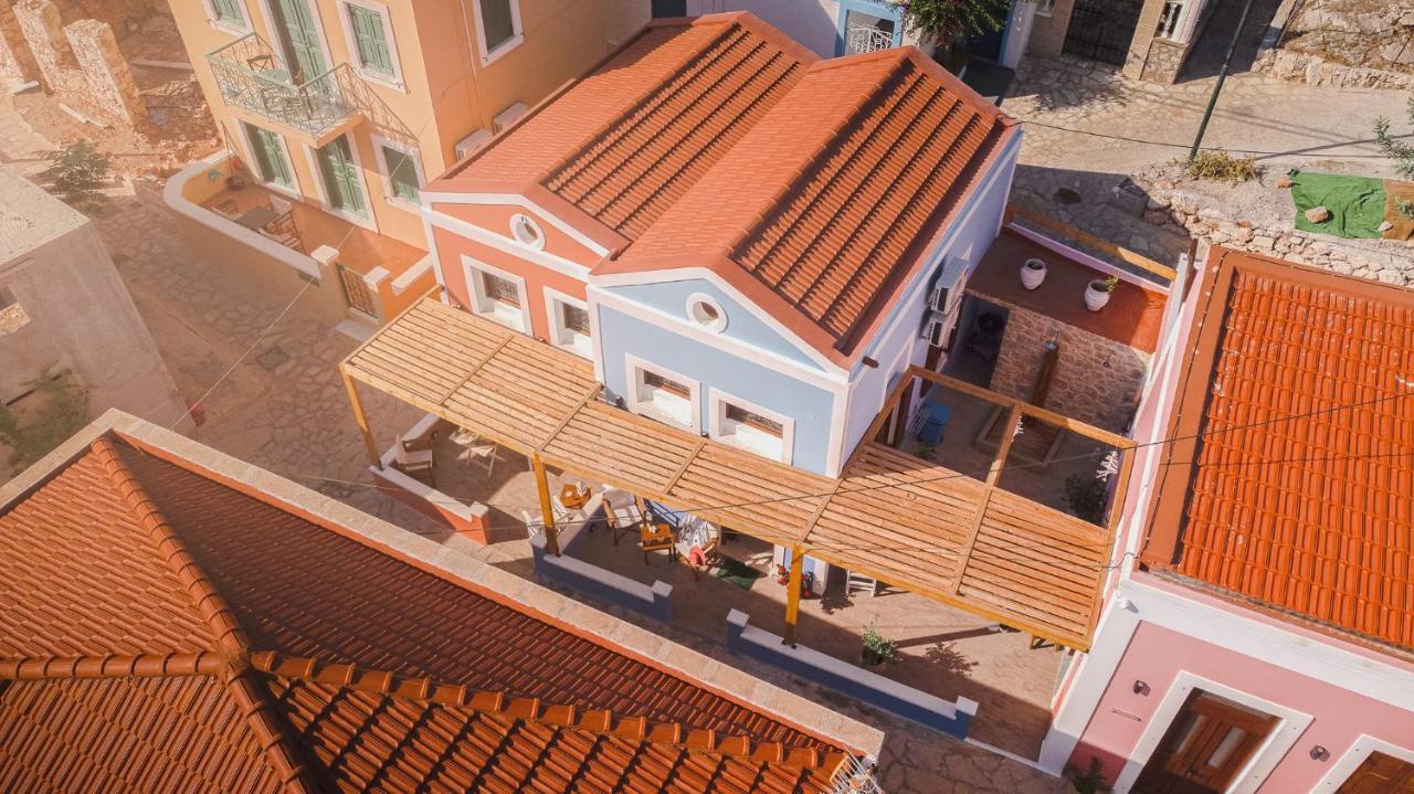 Captain'S Memories Stylish Harbour Apartments Chalki Town Eksteriør bilde