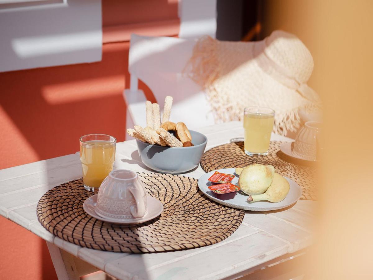 Captain'S Memories Stylish Harbour Apartments Chalki Town Eksteriør bilde