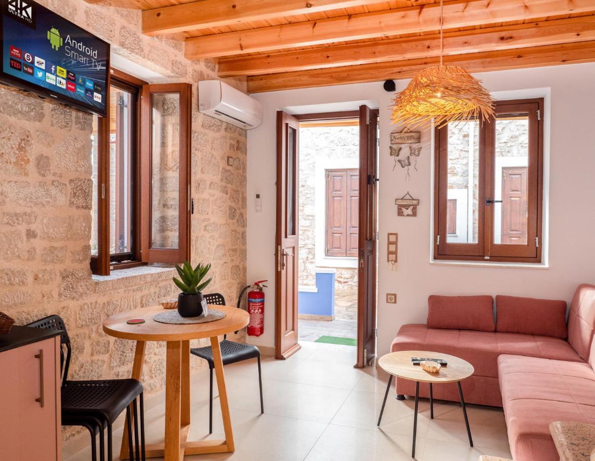 Captain'S Memories Stylish Harbour Apartments Chalki Town Eksteriør bilde