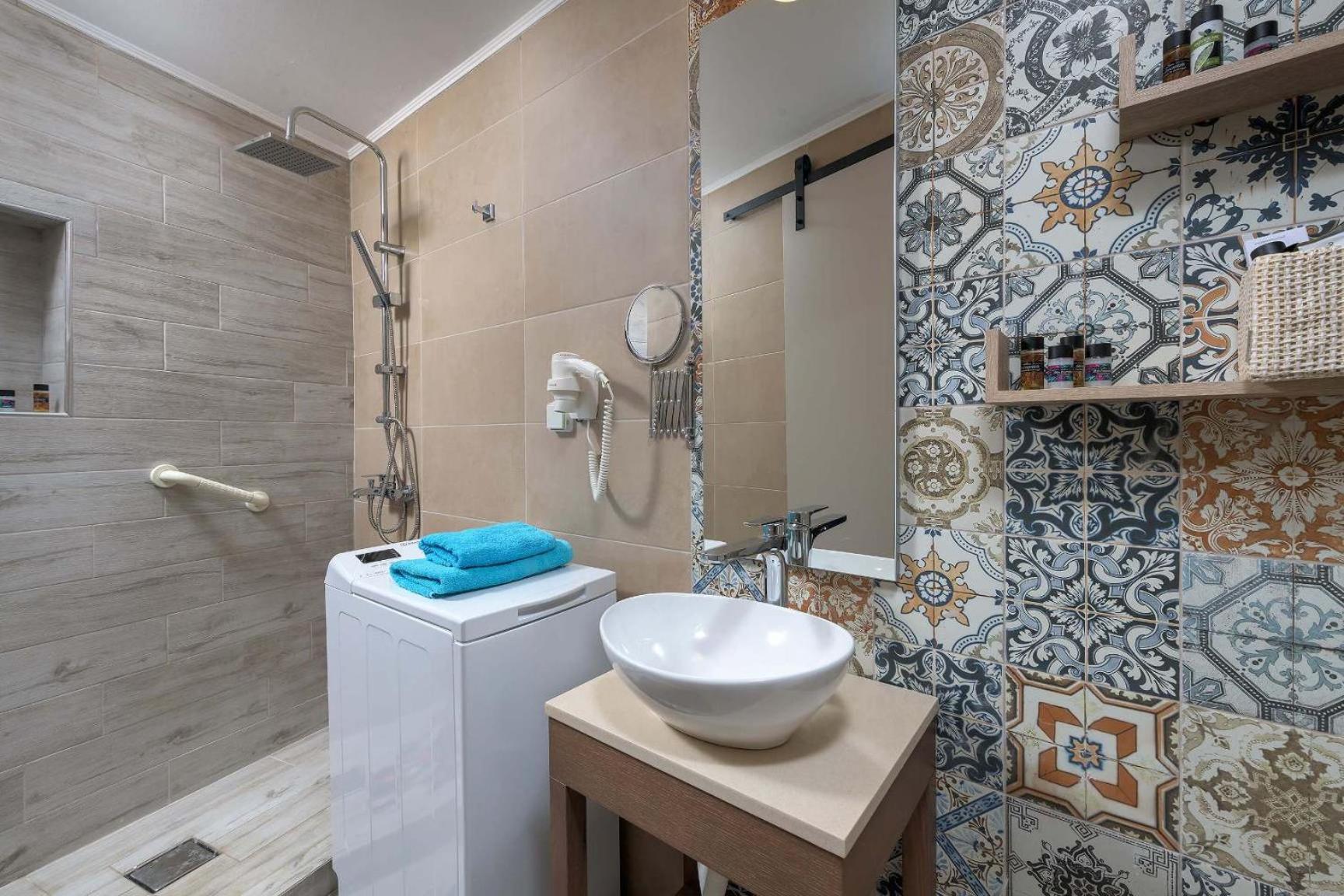 Captain'S Memories Stylish Harbour Apartments Chalki Town Eksteriør bilde